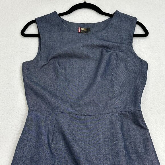 Vintage Levi's Women's Minimalist Sleeveless Fit & Flare Denim Dress Size S Blue - Picture 3 of 12